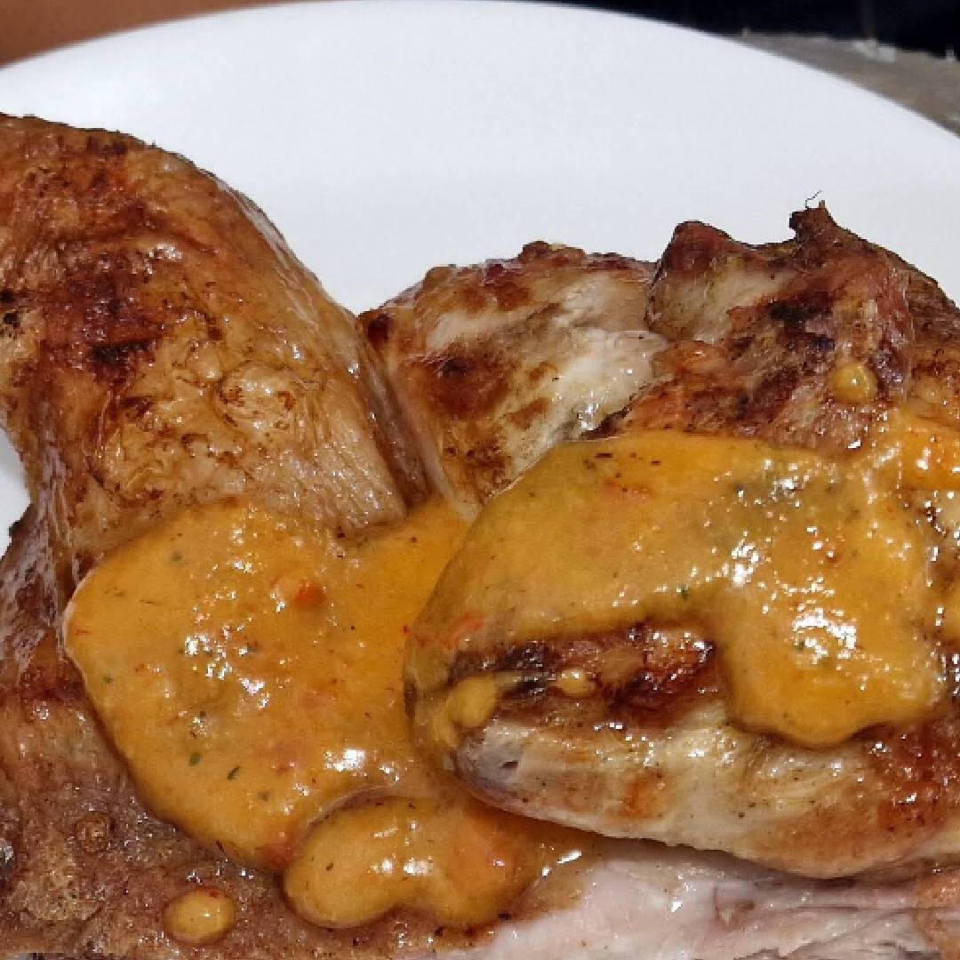 Pollo a la brasa con mojo canario en La Barrera, Santiago del Teide